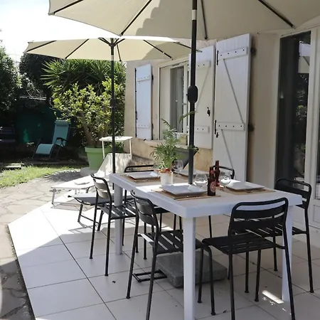 Galejade In A Quiet Location With Garden - On The Heights Of Tolone