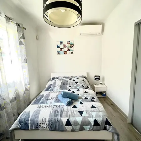 Galejade In A Quiet Location With Garden - On The Heights Of Hébergement de vacances
